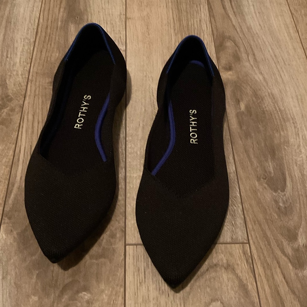 Rothy’s The Point solid black size 10.5